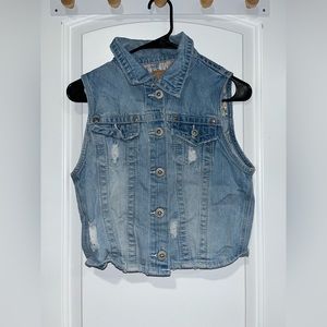 Amethyst Jeans, light blue jean vest, size medium